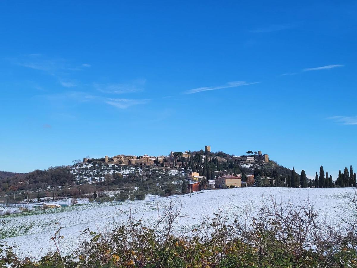 ホテル Dimora In Francigena サン・クイーリコ・ドルチャ エクステリア 写真